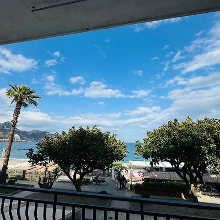 Case Vacanze Di Isabella Stoia Giardini Naxos Exteriér fotografie
