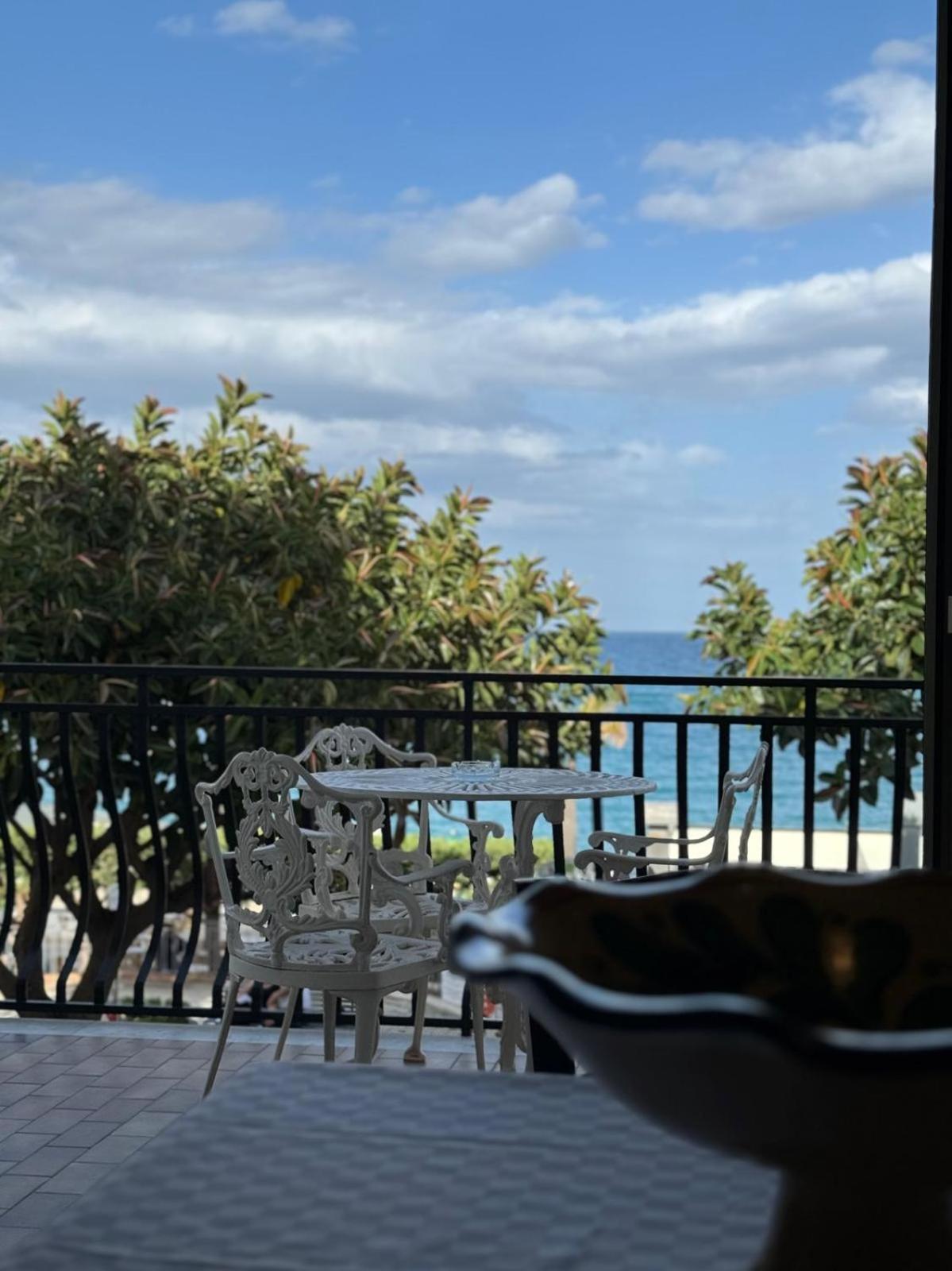 Case Vacanze Di Isabella Stoia Giardini Naxos Exteriér fotografie