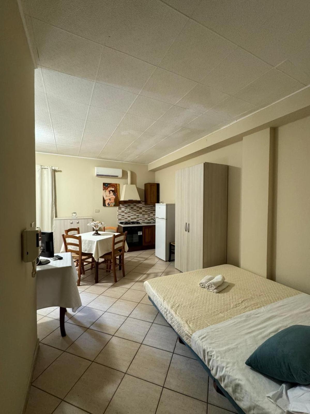 Case Vacanze Di Isabella Stoia Giardini Naxos Exteriér fotografie